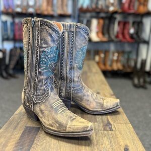 DAN POST WOMEN'S HEART BREAKER WINGTIP WESTERN BOOTS - SNIP TOE SIZE 7